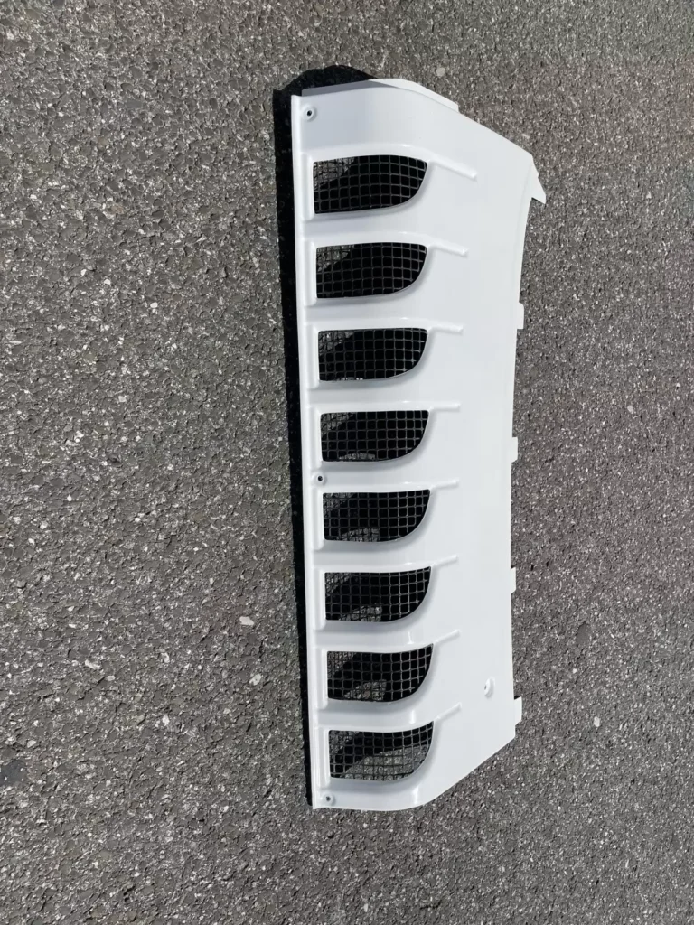 GRILL BOCZNY AGREGATU SCHMITZ PRAWY LUB LEWY