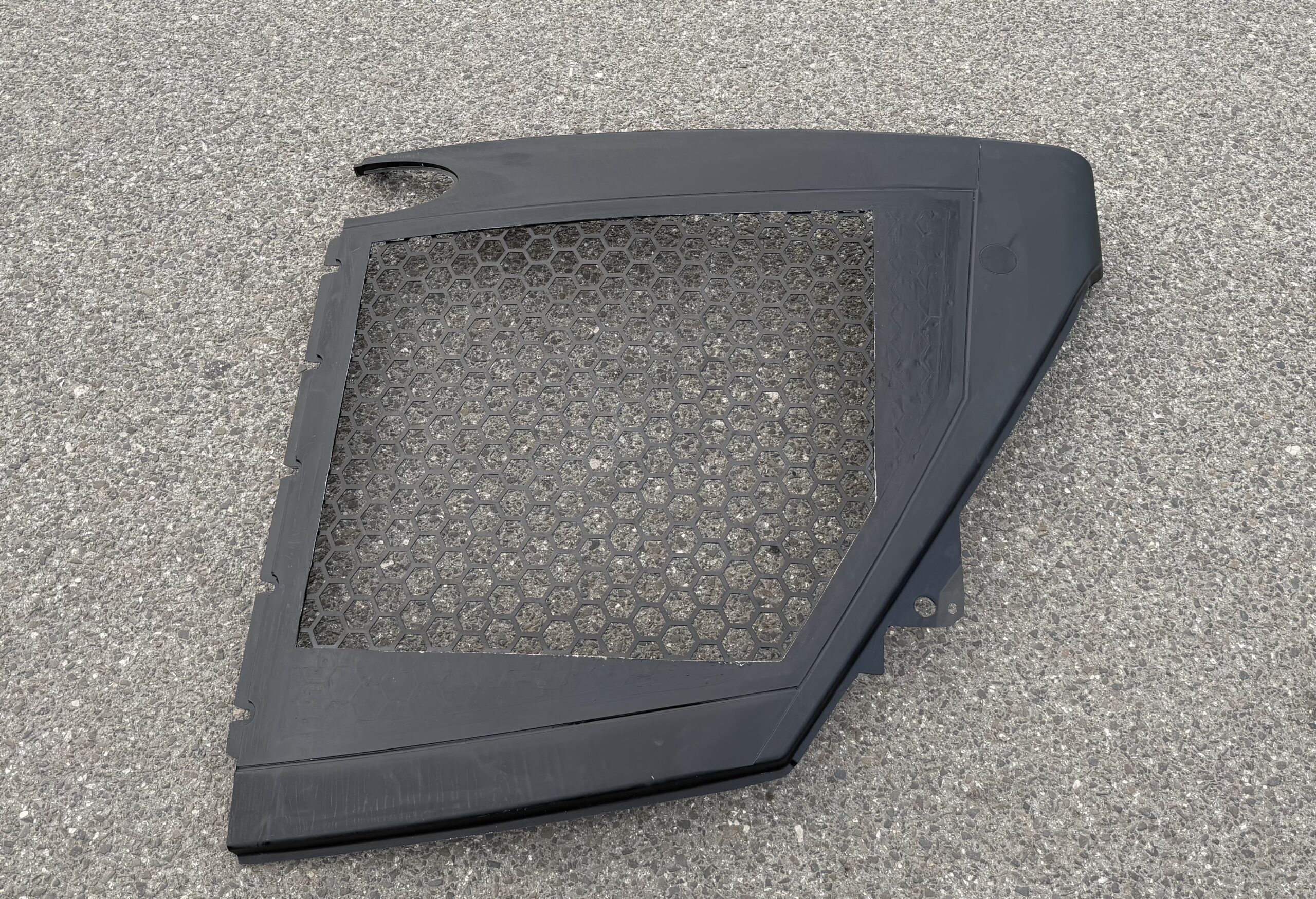 OSŁONA AGREGATU VECTOR H19 GRILL ŚRODKOWY LEWY